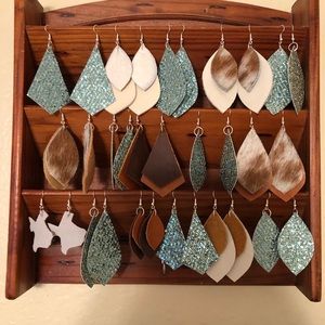 Leather teardrop earrings